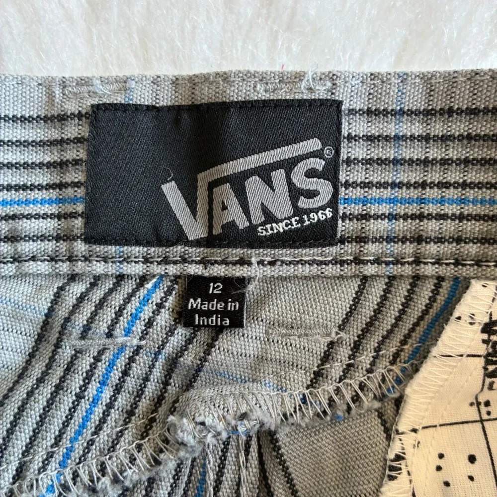 Vans Boys Grey Blue Striped Chino Walk Shorts Size 12 Skate Casual Summer